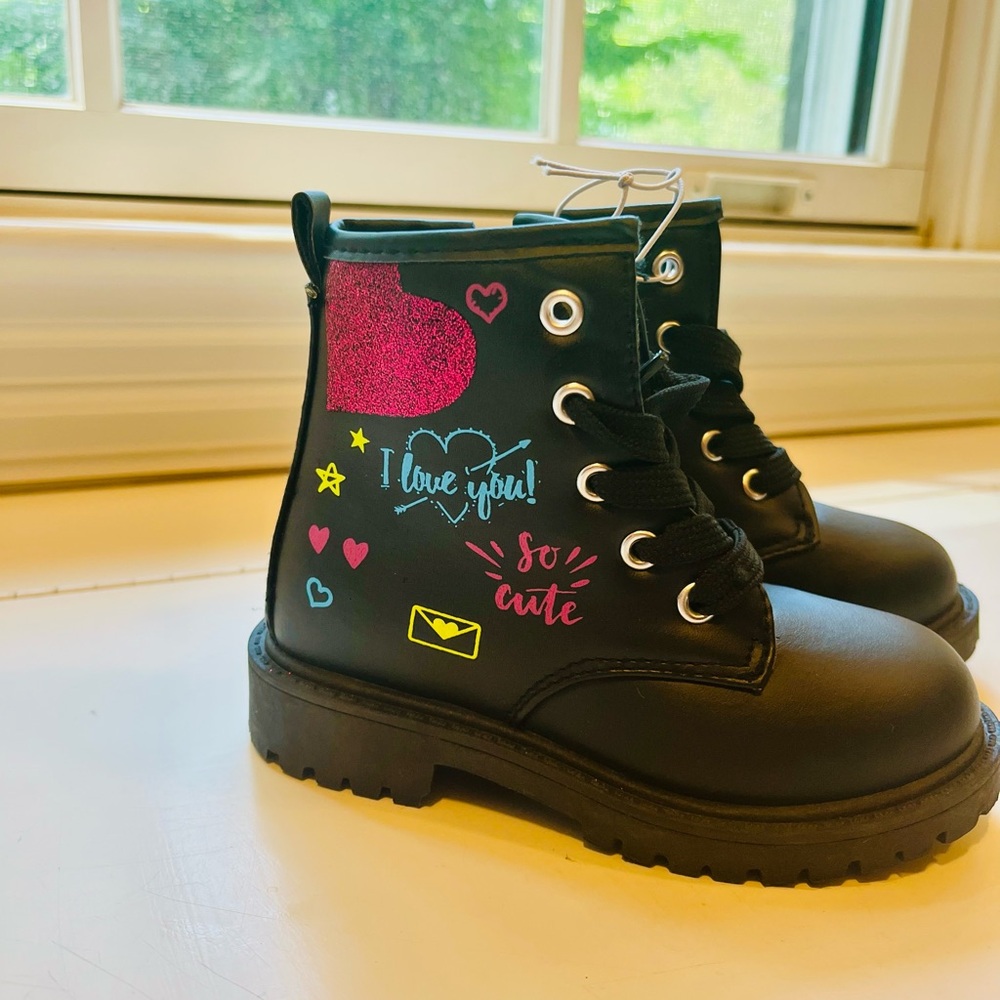 Toddler Girls Boots Black NWT size 6